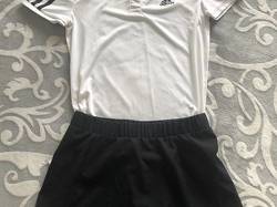 Completo bimba Adidas nuovo 8-10 anni